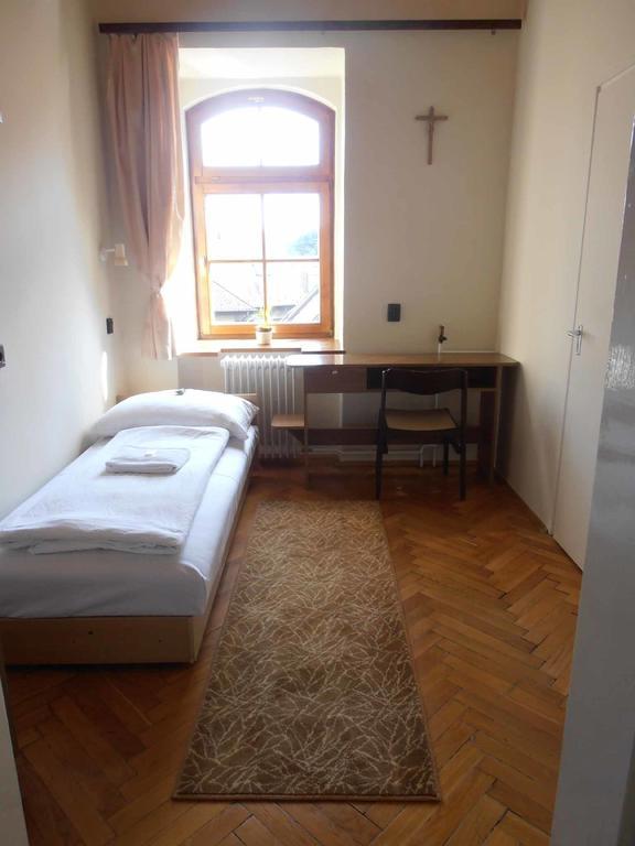 Martineum Felnottkepzo Akademia Hostel Szombathely Cameră foto