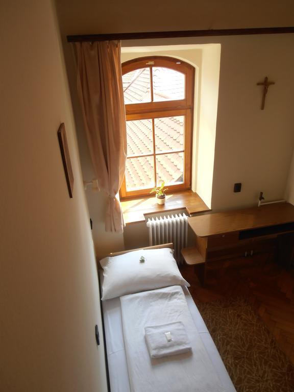 Martineum Felnottkepzo Akademia Hostel Szombathely Cameră foto